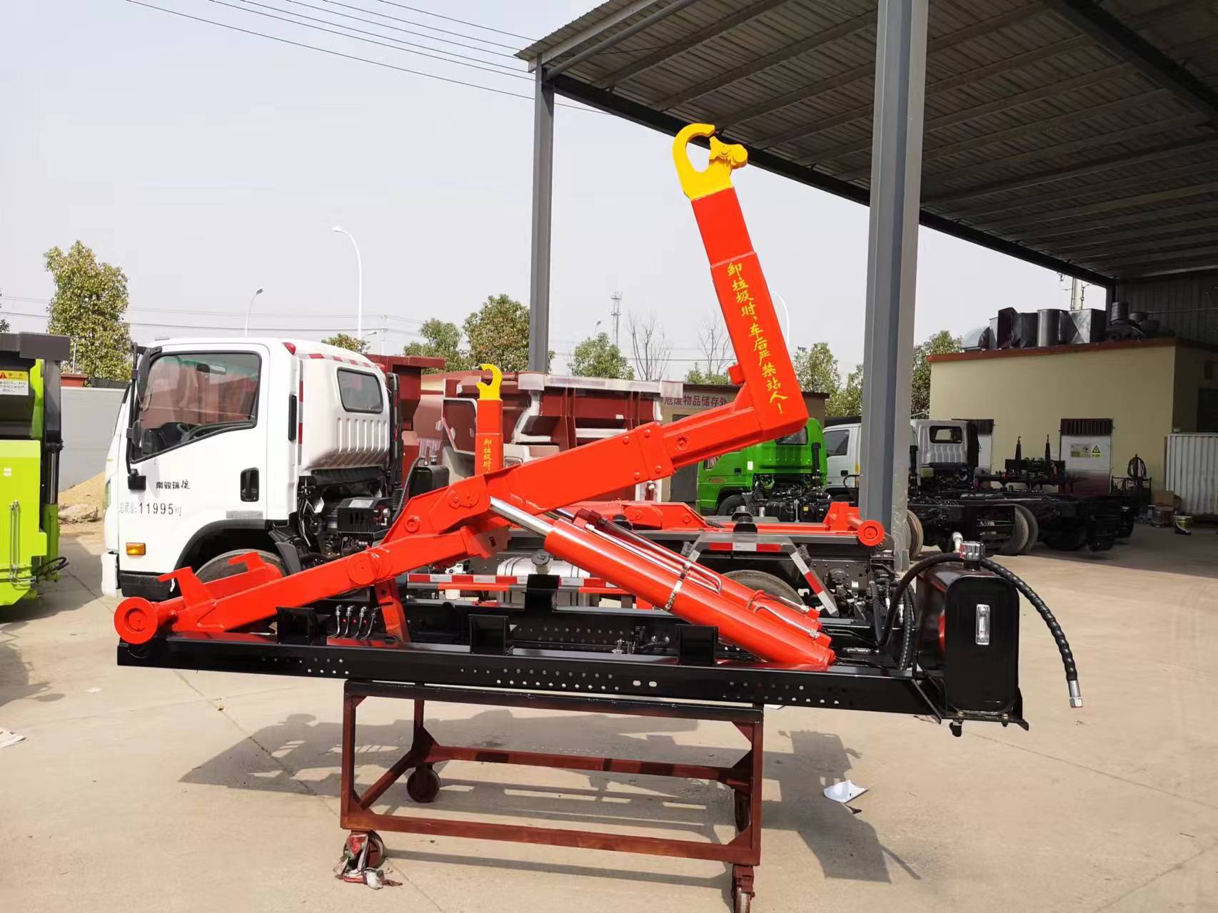 HCIC သည် Advanced Hook Lift System ဖြင့် Load Handling ကို ပြုပြင်ပြောင်းလဲသည်။